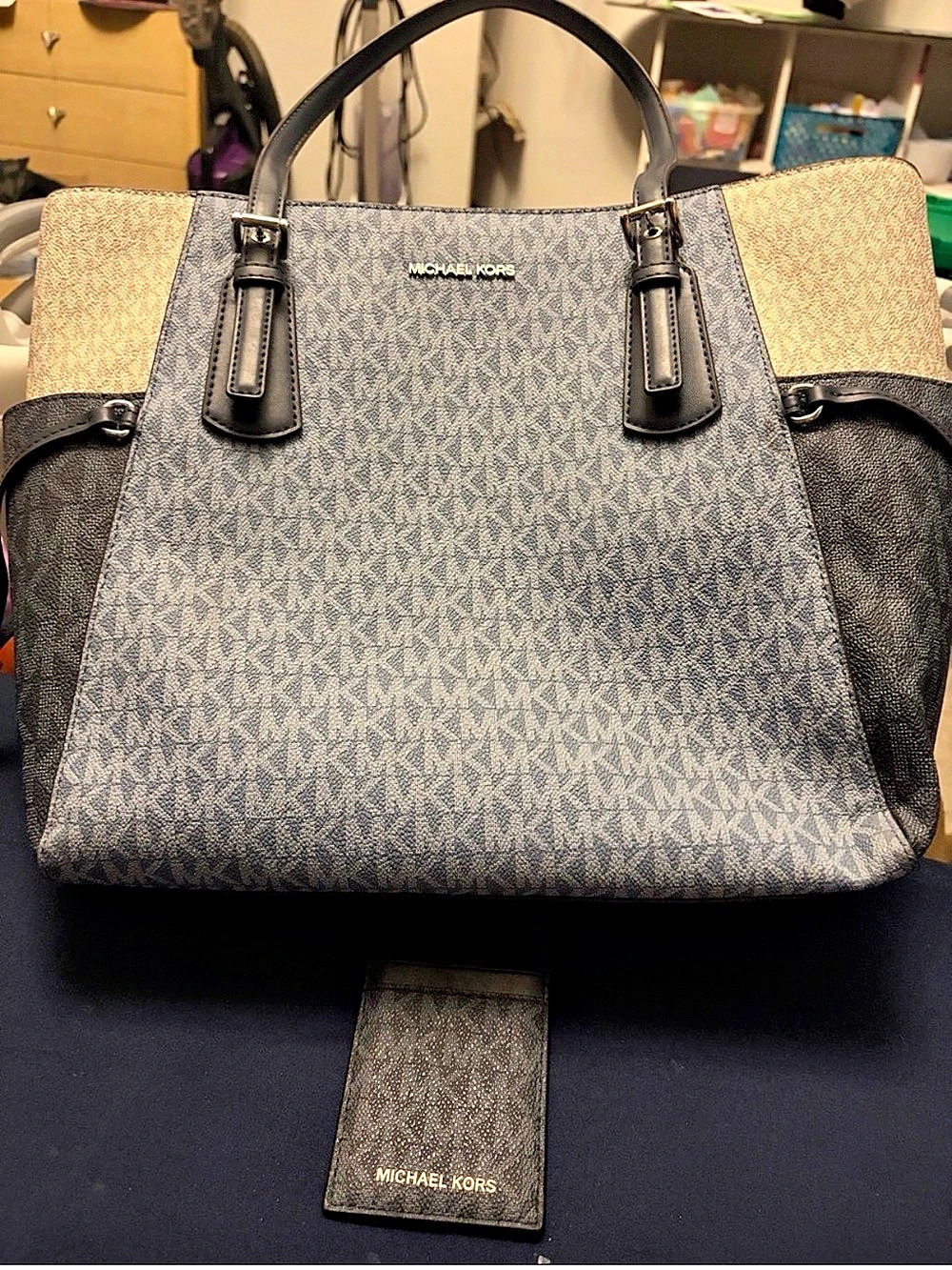 Michael Kors Tote Bag and card holder